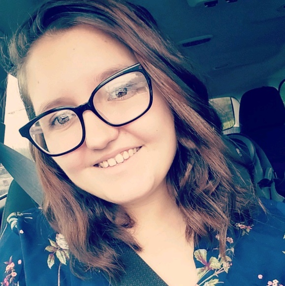 Meet your Posher, Ashley - Picture 1 of 1